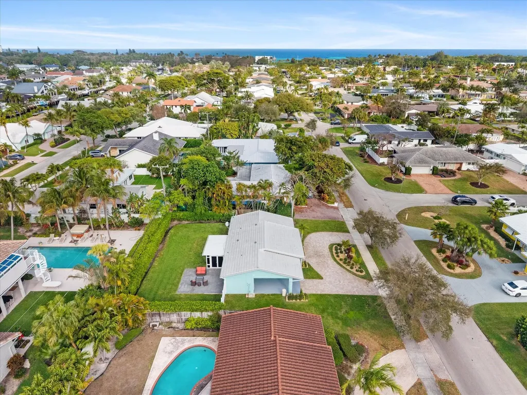 2811 NE 45th Street Lighthouse Point FL 33064