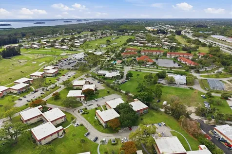 58 Woodland Drive Vero Beach FL 32962