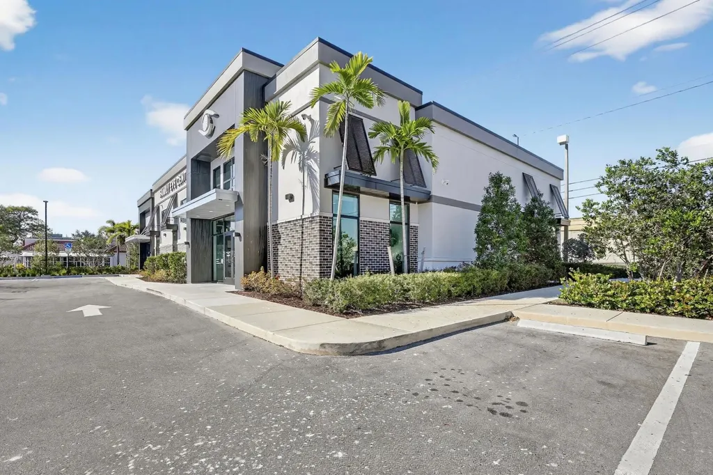 9090 W State Road 84 Davie FL 33324