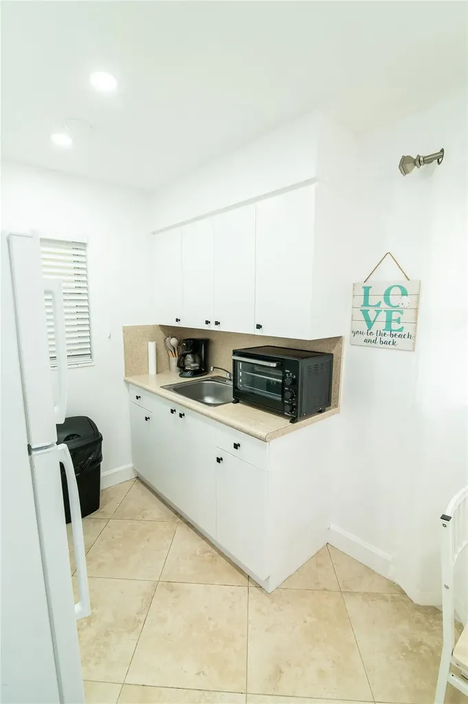 3230 NE 13th Street Pompano Beach FL 33062