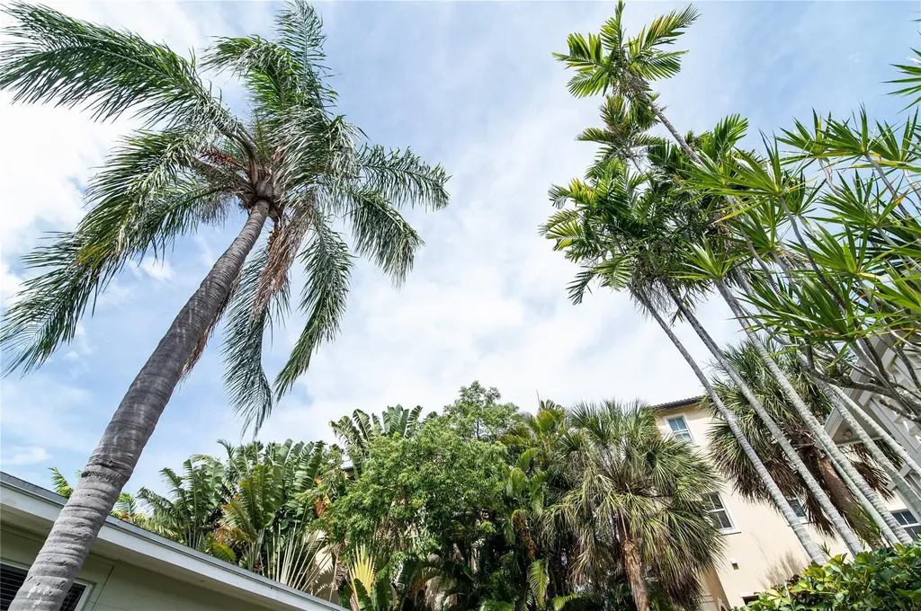 3230 NE 13th Street Pompano Beach FL 33062