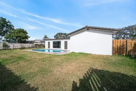 1800 N 54th Avenue Hollywood FL 33021