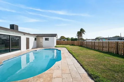 1800 N 54th Avenue Hollywood FL 33021