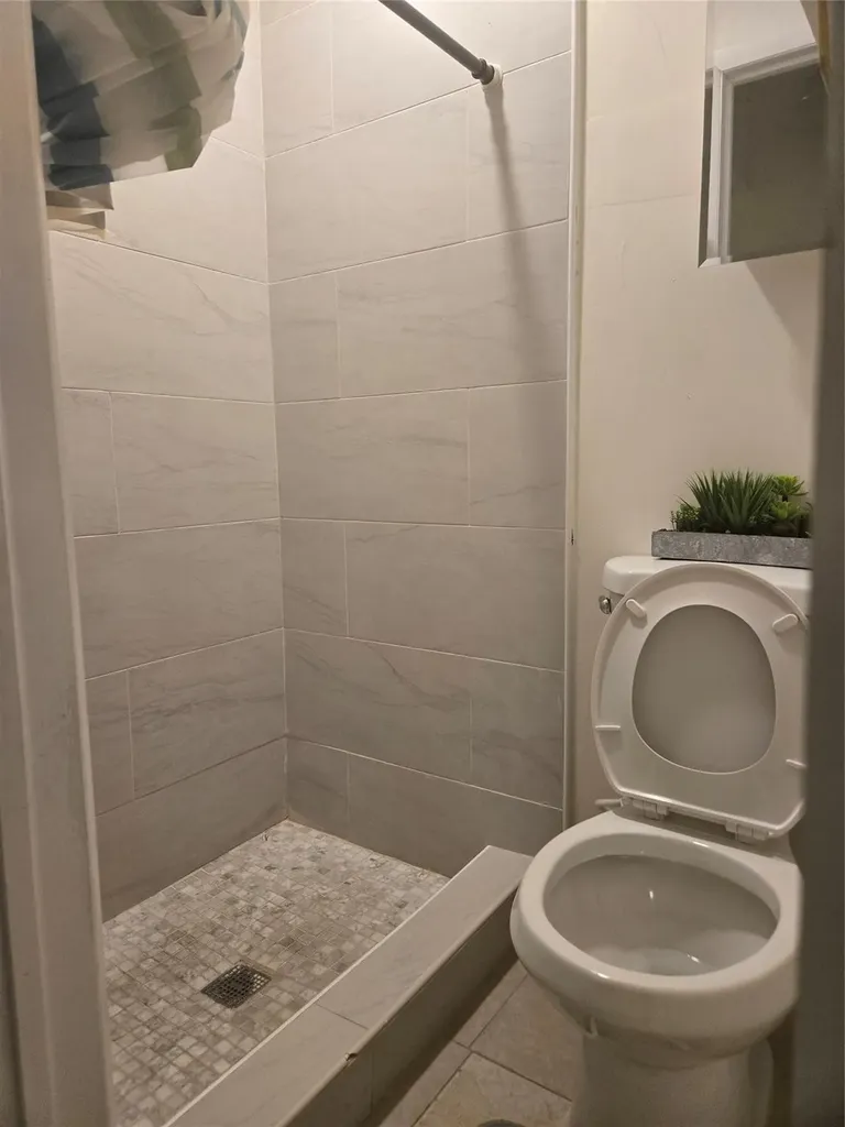 296 Alemeda Drive Palm Springs FL 33461