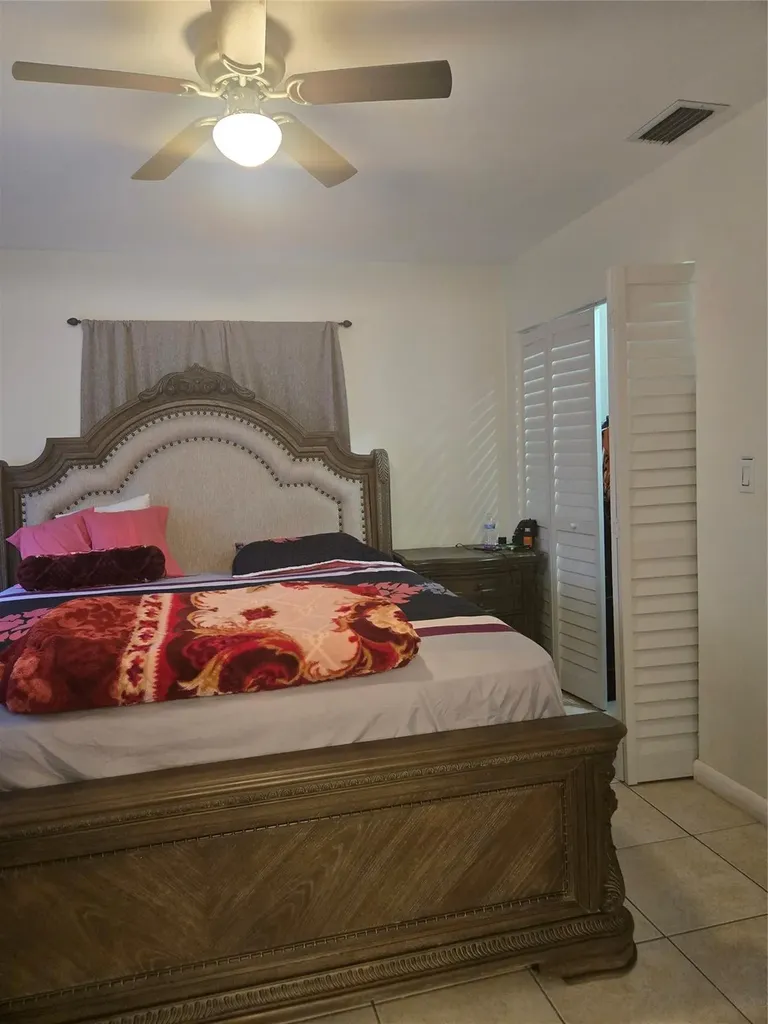 296 Alemeda Drive Palm Springs FL 33461