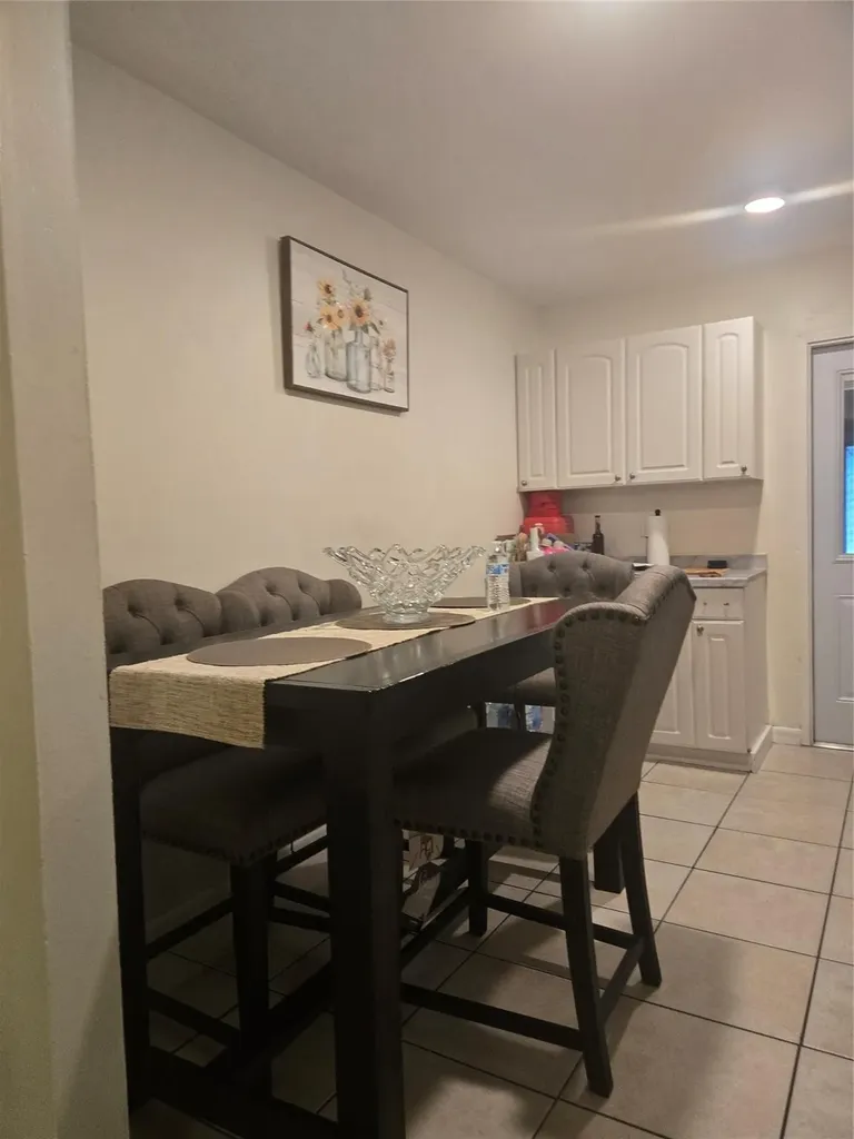 296 Alemeda Drive Palm Springs FL 33461