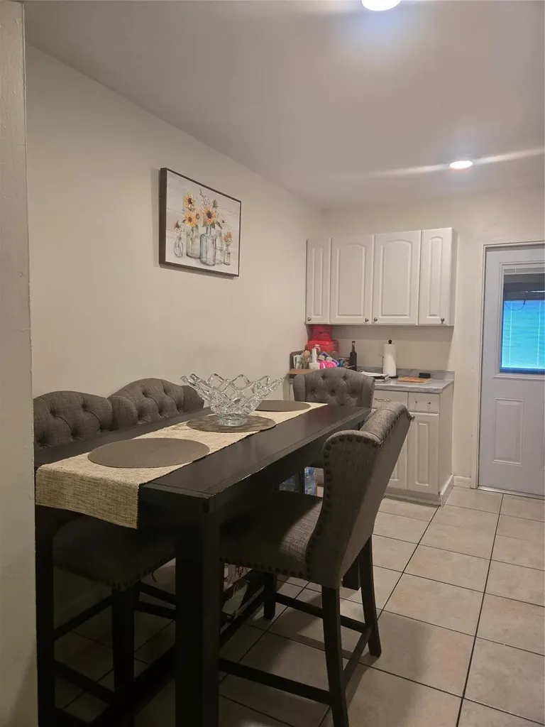 296 Alemeda Drive Palm Springs FL 33461