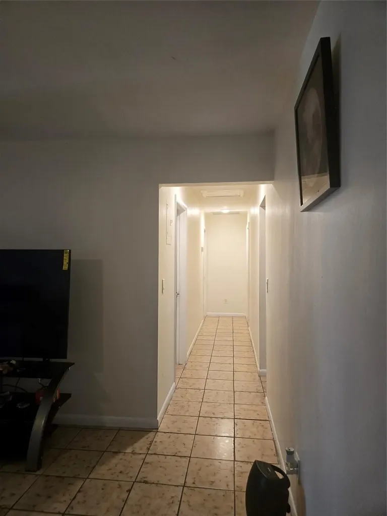 296 Alemeda Drive Palm Springs FL 33461