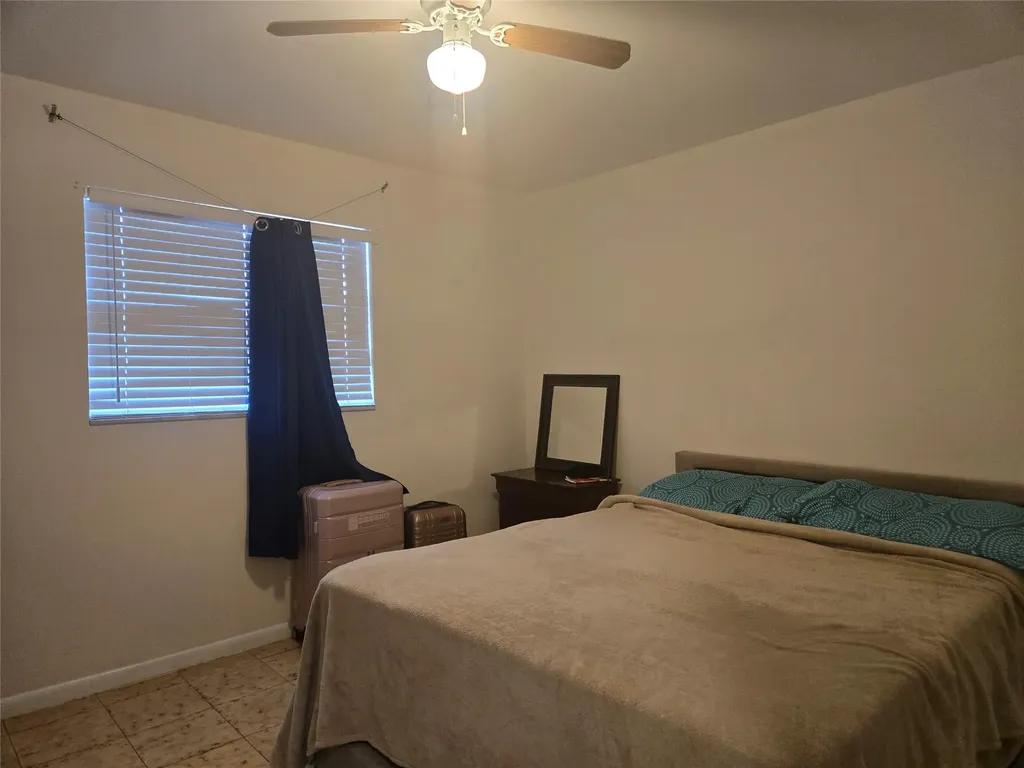 296 Alemeda Drive Palm Springs FL 33461