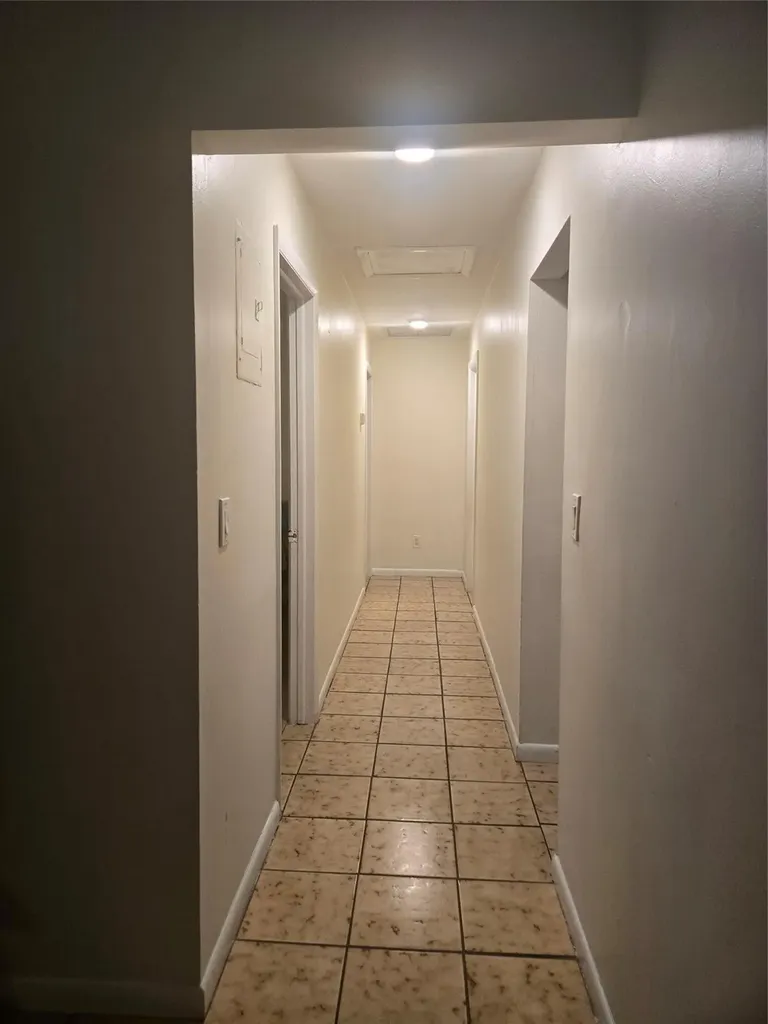 296 Alemeda Drive Palm Springs FL 33461