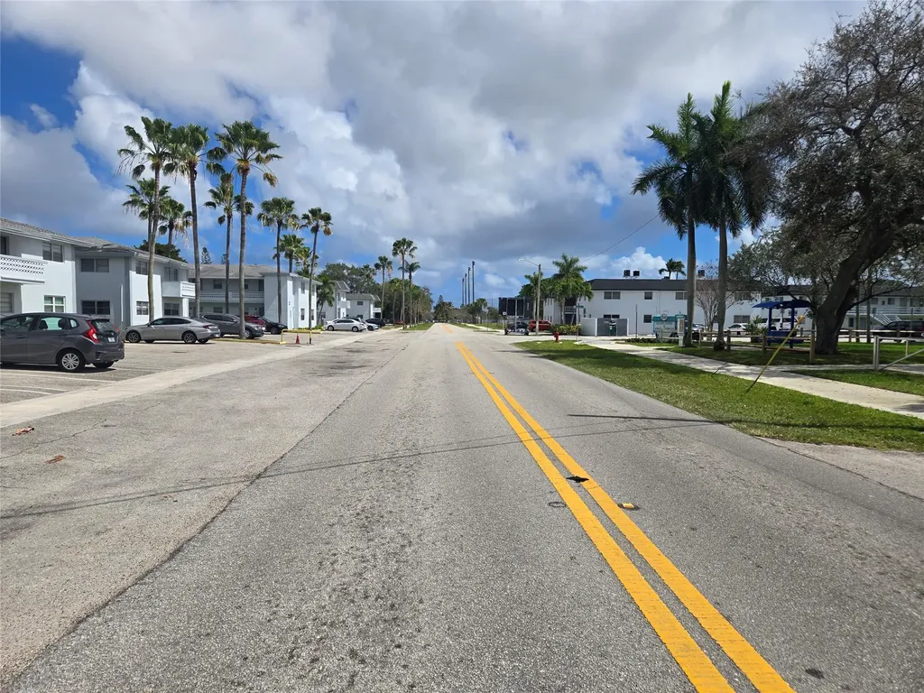 296 Alemeda Drive Palm Springs FL 33461