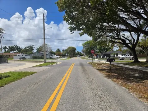 296 Alemeda Drive Palm Springs FL 33461