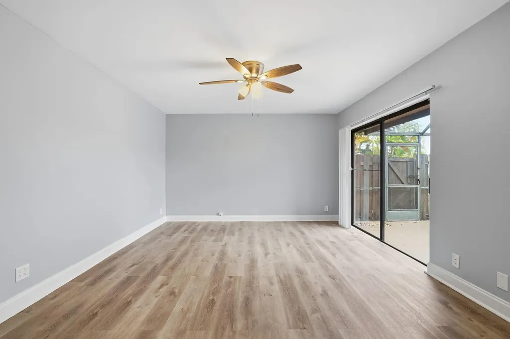 7600 Courtyard Run Boca Raton FL 33433