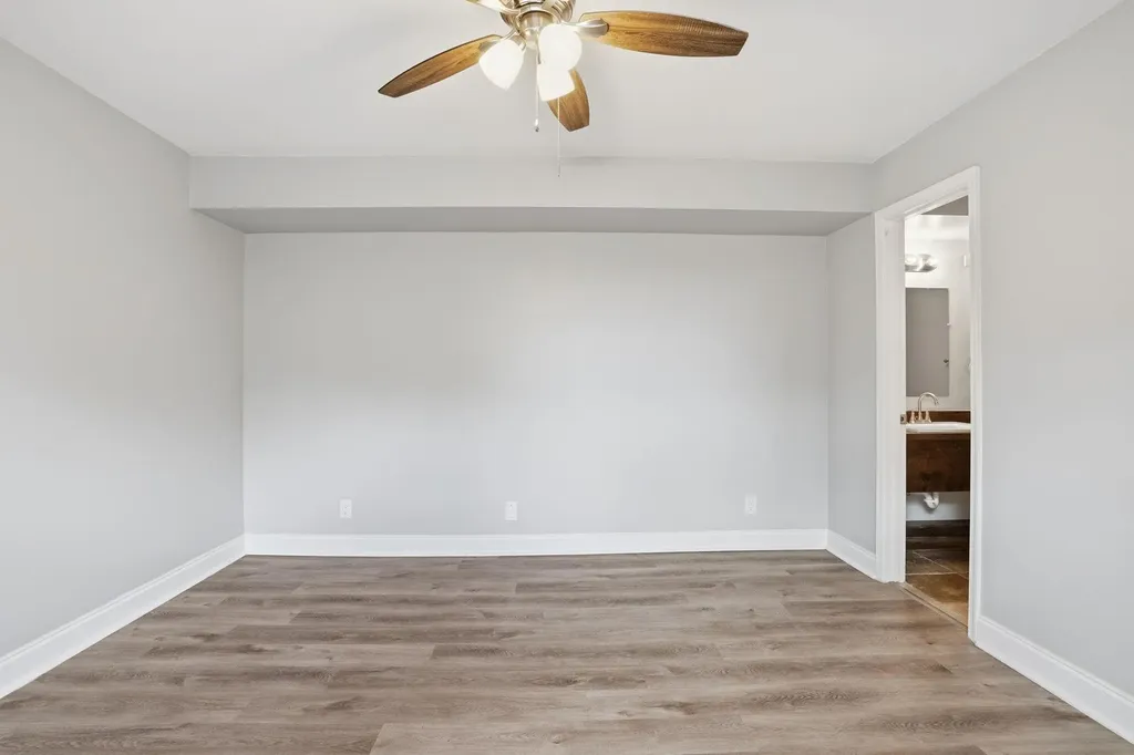 7600 Courtyard Run Boca Raton FL 33433