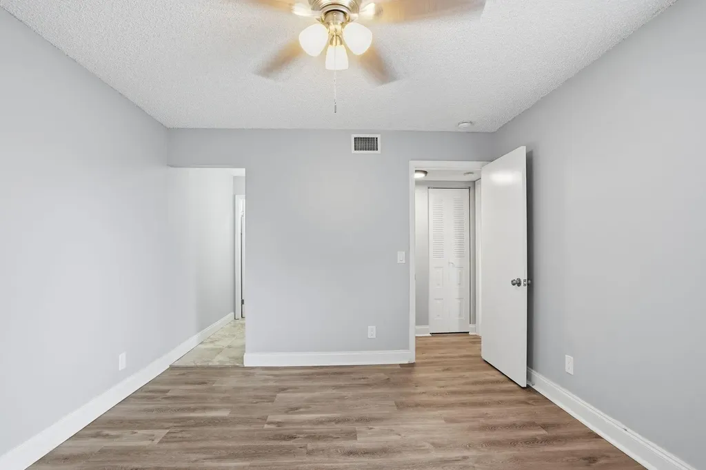 7600 Courtyard Run Boca Raton FL 33433