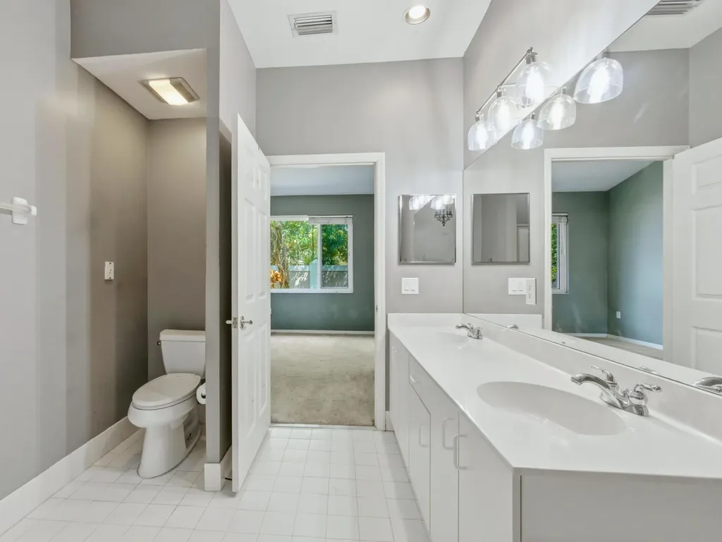 2920 E Aragon Boulevard Sunrise FL 33313