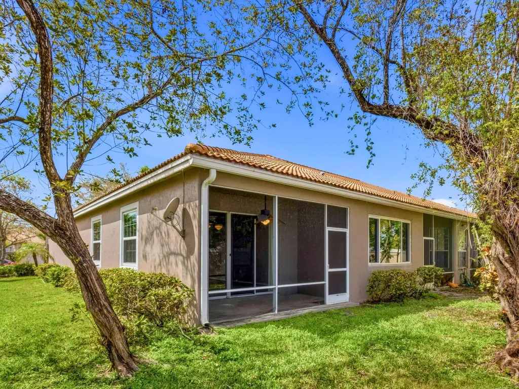 2920 E Aragon Boulevard Sunrise FL 33313