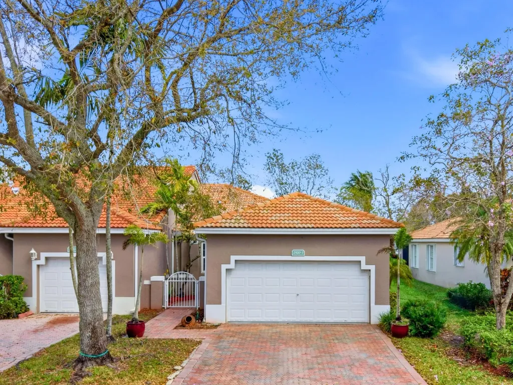2920 E Aragon Boulevard Sunrise FL 33313