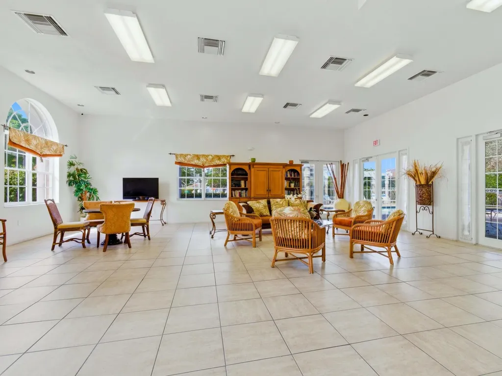 2920 E Aragon Boulevard Sunrise FL 33313
