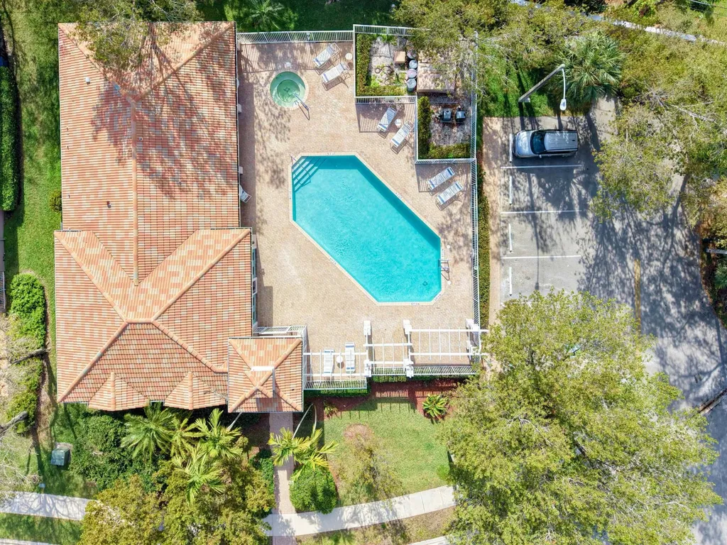 2920 E Aragon Boulevard Sunrise FL 33313