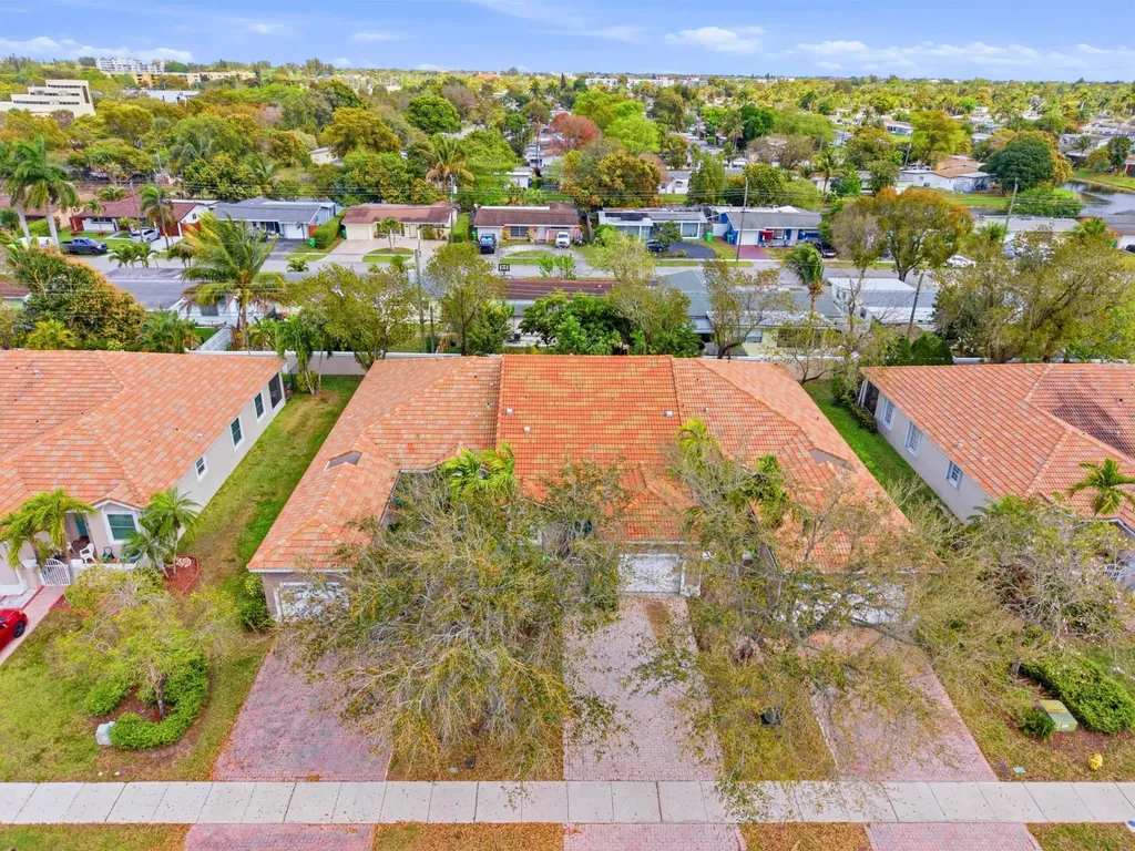 2920 E Aragon Boulevard Sunrise FL 33313