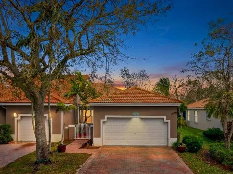 2920 E Aragon Boulevard Sunrise FL 33313