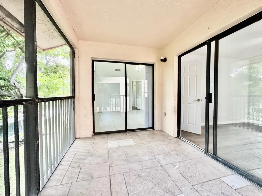 1917 NW 94th Avenue Coral Springs FL 33071