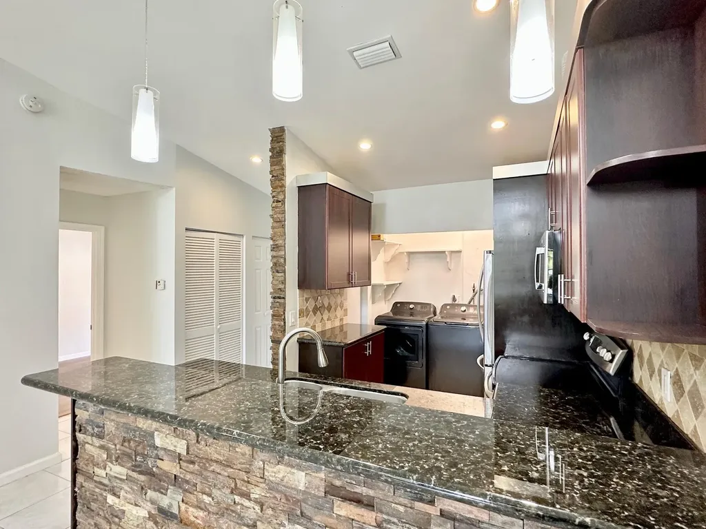 1917 NW 94th Avenue Coral Springs FL 33071