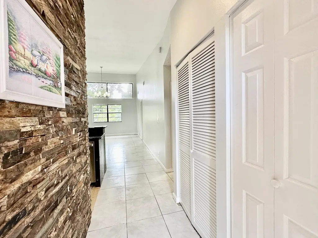 1917 NW 94th Avenue Coral Springs FL 33071