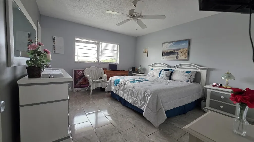 5300 Washington Street Hollywood FL 33021