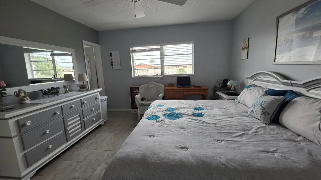 5300 Washington Street Hollywood FL 33021