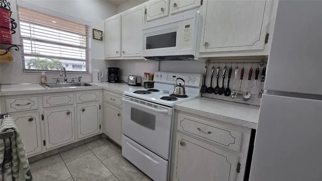 5300 Washington Street Hollywood FL 33021
