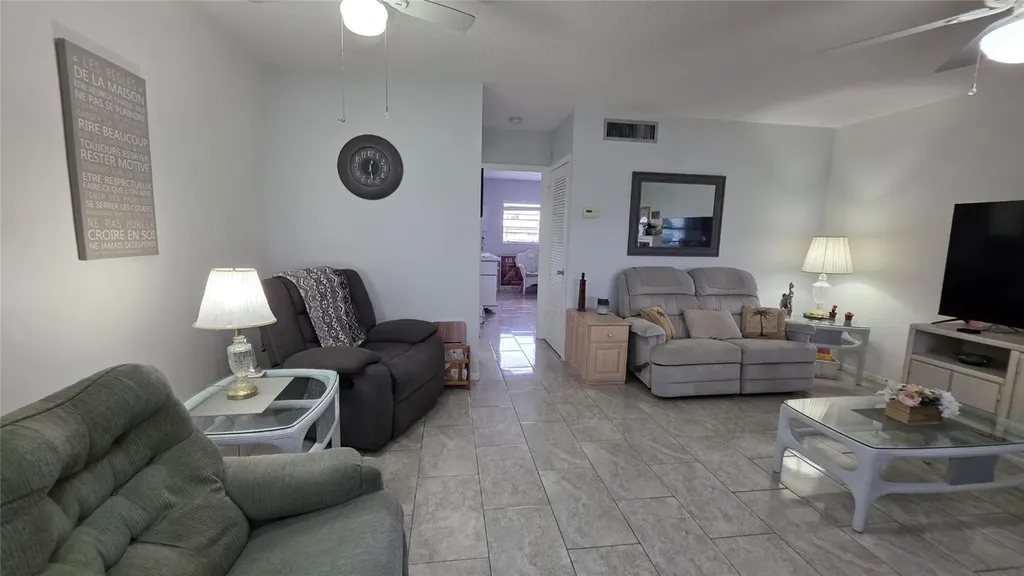 5300 Washington Street Hollywood FL 33021
