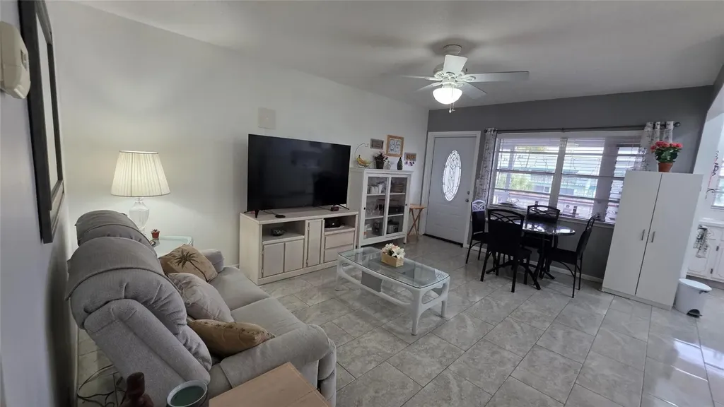 5300 Washington Street Hollywood FL 33021