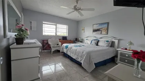 5300 Washington Street Hollywood FL 33021