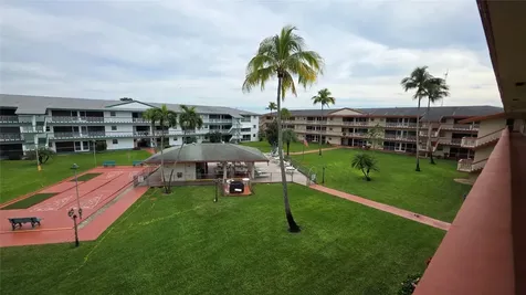 5300 Washington Street Hollywood FL 33021