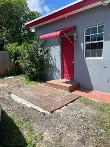 1628 Mckinley Street Hollywood FL 33020