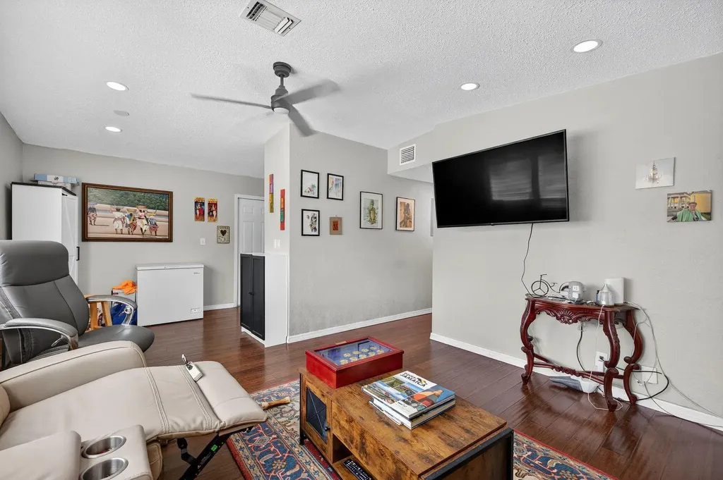 300 SW 25th Avenue Fort Lauderdale FL 33312