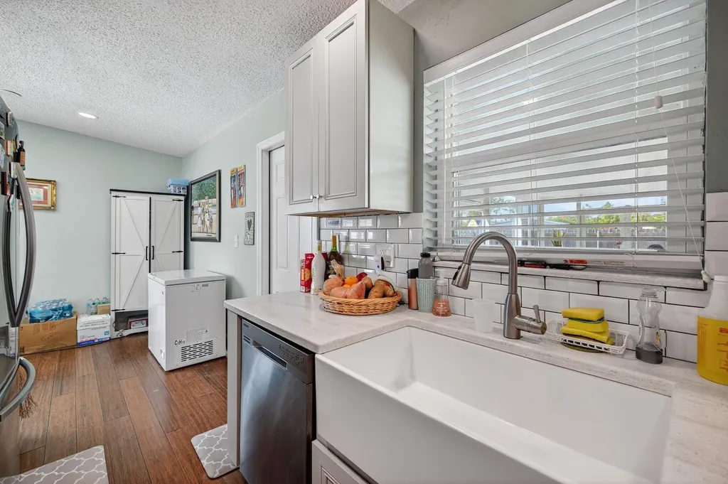 300 SW 25th Avenue Fort Lauderdale FL 33312