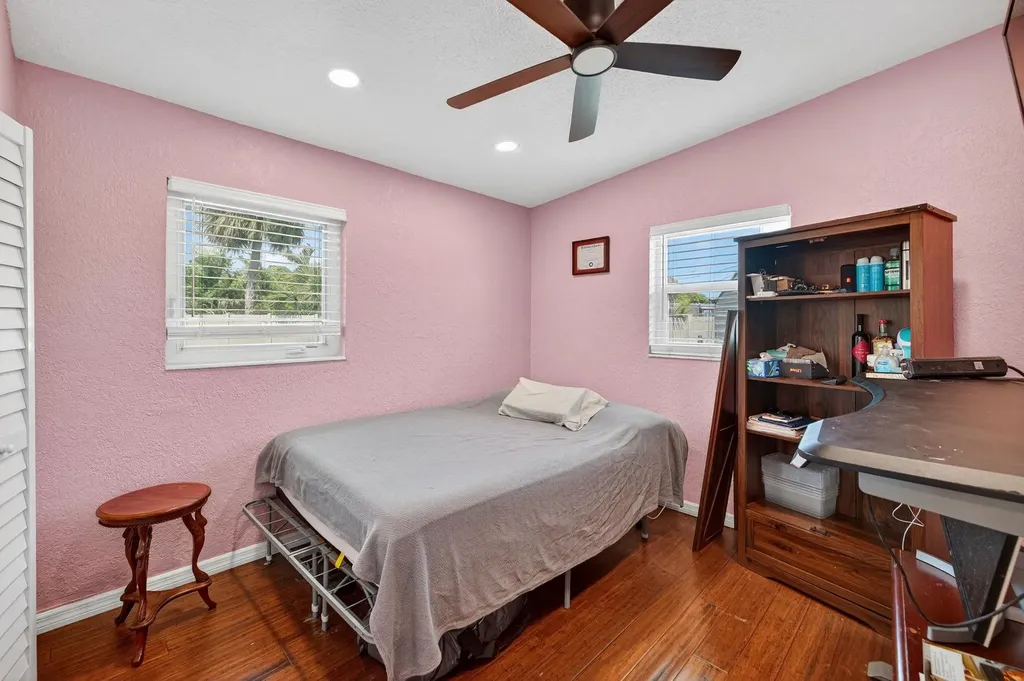 300 SW 25th Avenue Fort Lauderdale FL 33312
