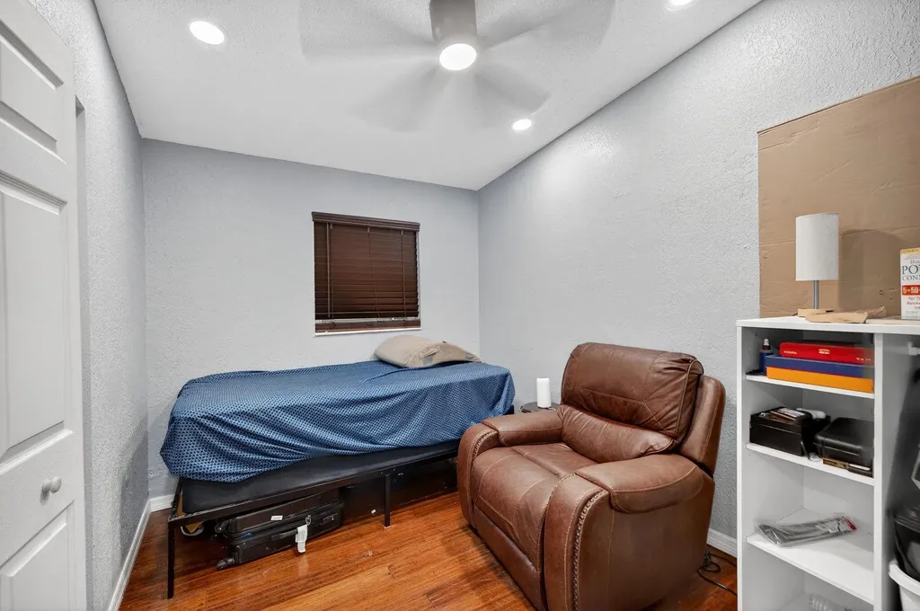 300 SW 25th Avenue Fort Lauderdale FL 33312