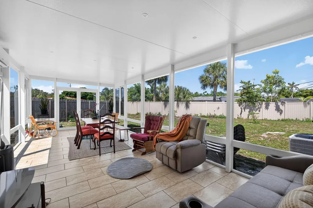300 SW 25th Avenue Fort Lauderdale FL 33312