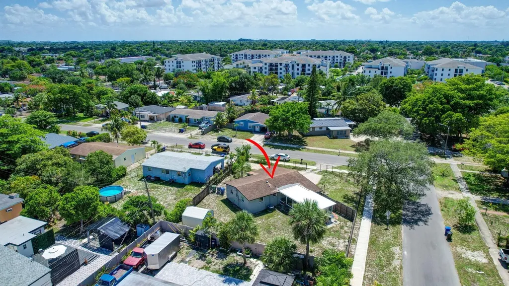 300 SW 25th Avenue Fort Lauderdale FL 33312