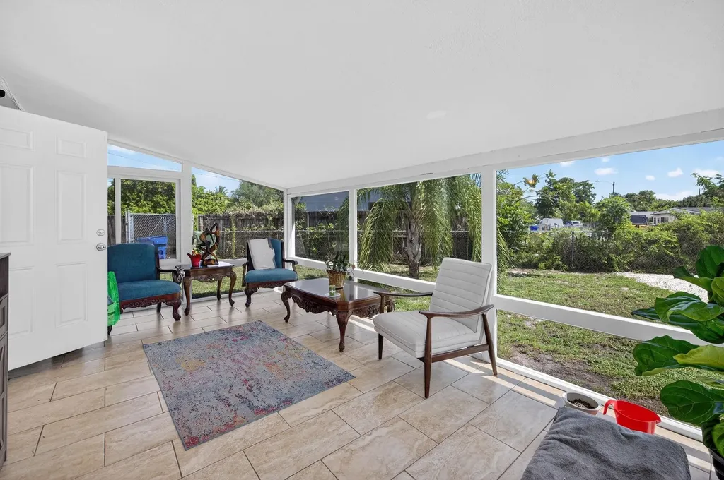 300 SW 25th Avenue Fort Lauderdale FL 33312