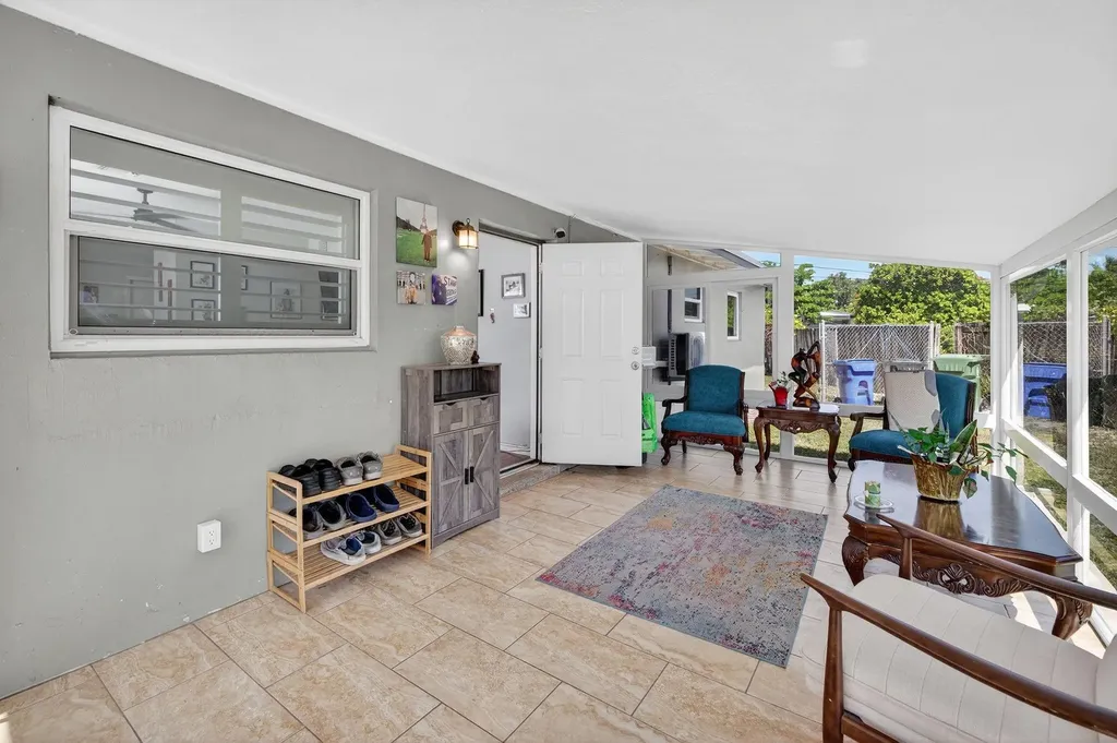 300 SW 25th Avenue Fort Lauderdale FL 33312