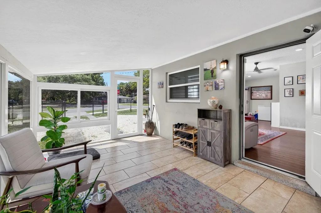300 SW 25th Avenue Fort Lauderdale FL 33312