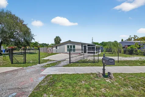 300 SW 25th Avenue Fort Lauderdale FL 33312