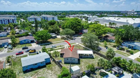 300 SW 25th Avenue Fort Lauderdale FL 33312