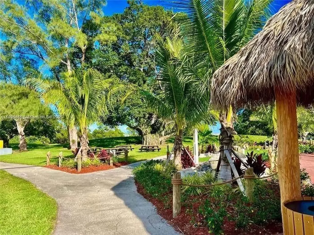 39 Tilford B Deerfield Beach FL 33442