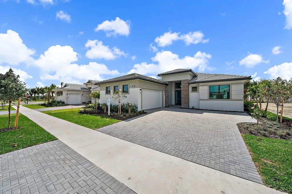 9513 St Germain Drive Palm Beach Gardens FL 33412